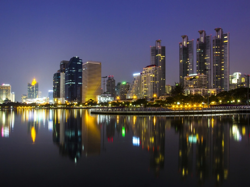 Custom Singapore to Johor Bahru day trip by private car with door-to-door transfer.
