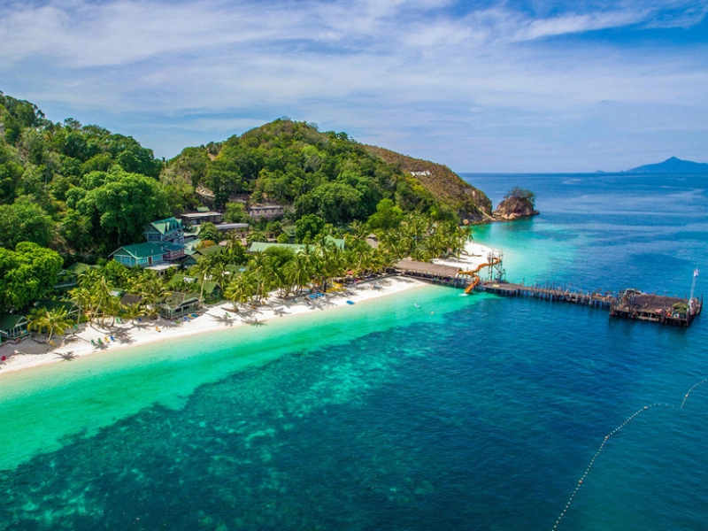 Private luxury MPV transfer from Singapore to Mersing and Tioman Island.