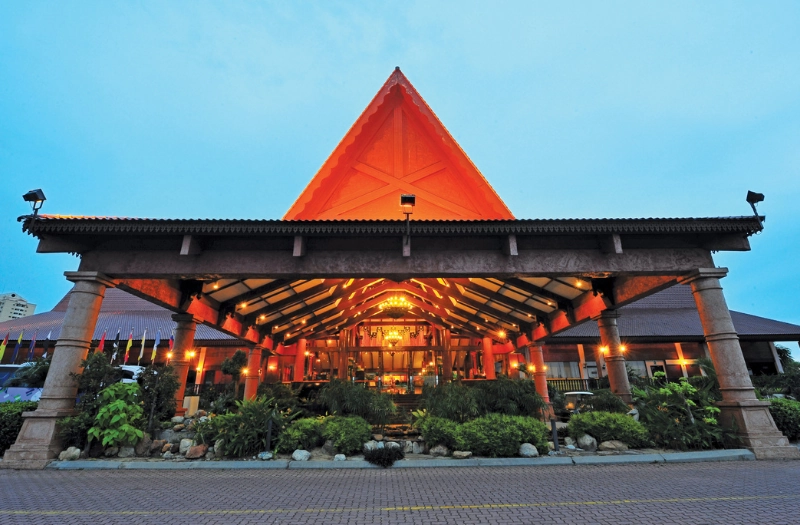 Family fun and entertainment at A'Famosa Resort, a highly recommended stop during your Malacca day trip private car tour.