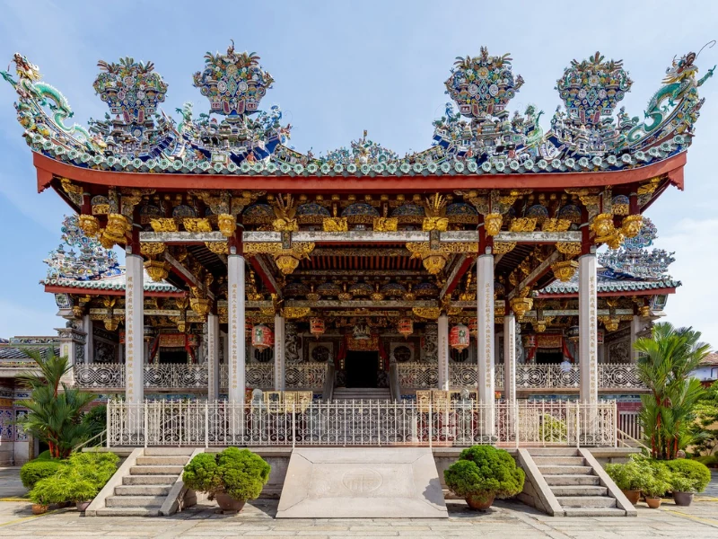 The magnificent architecture of Khoo Kongsi in Georgetown, a rich cultural landmark you can explore without parking headaches on your relaxing Penang Day Trip by private car.