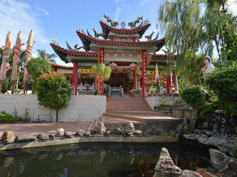 Magnificent architecture of the historic 1913 Wan Loong Temple, a peaceful cultural highlight to explore during your Port Dickson day trip private car tour.