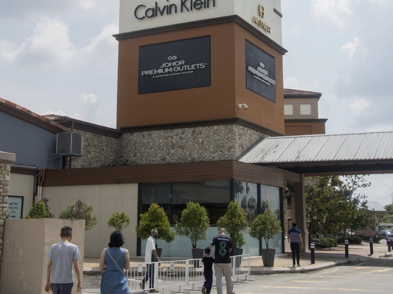 Johor Premium Outlets main tower, a top shopping destination for your custom Singapore to JB day trip.